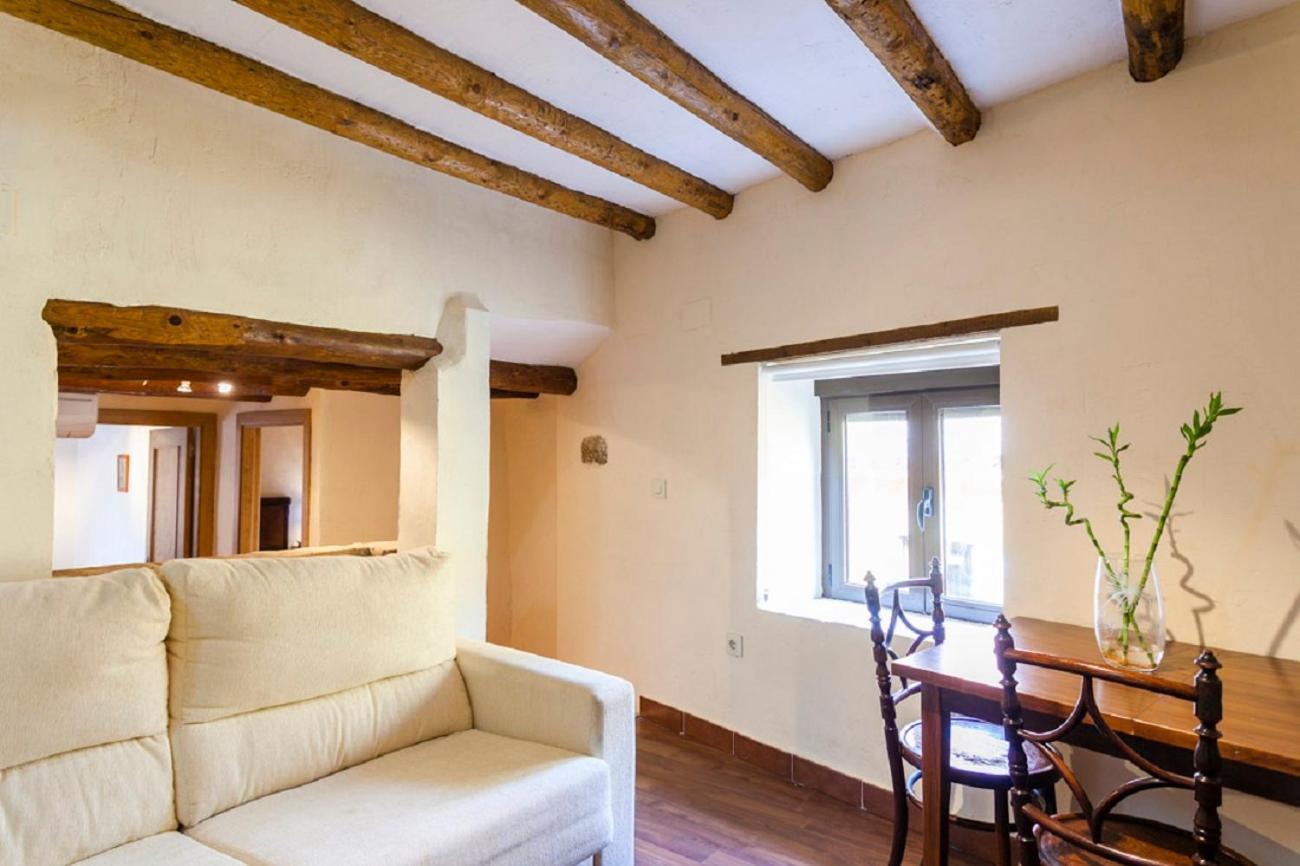 Apartamentos Casa Samper Santa Eulalia de Gállego الغرفة الصورة