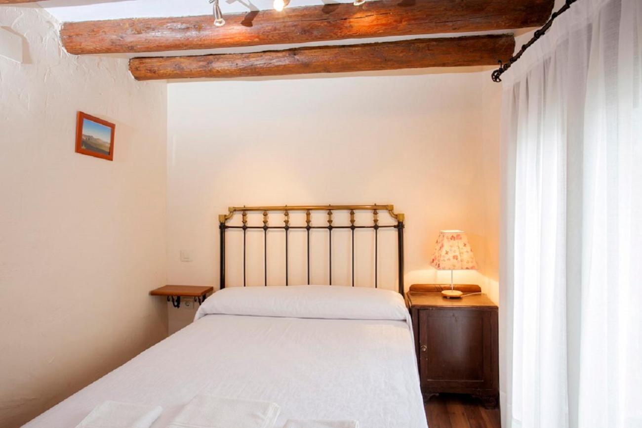 Apartamentos Casa Samper Santa Eulalia de Gállego الغرفة الصورة